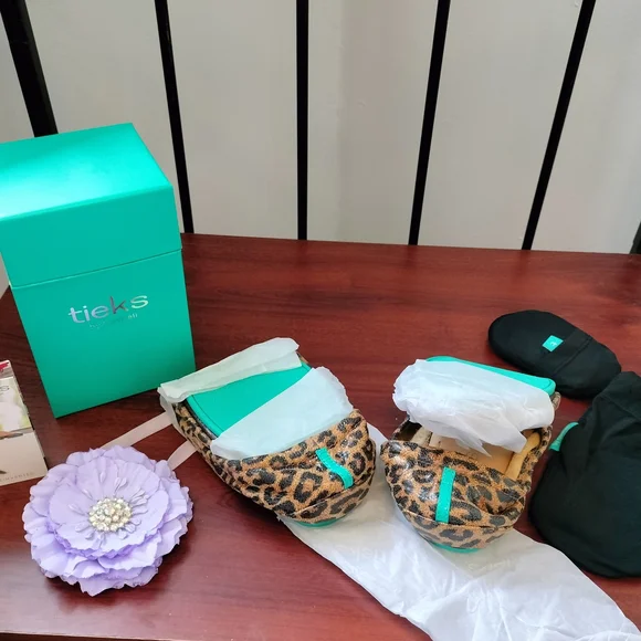 Tieks Leopard Print Flats - Picture 7 of 10